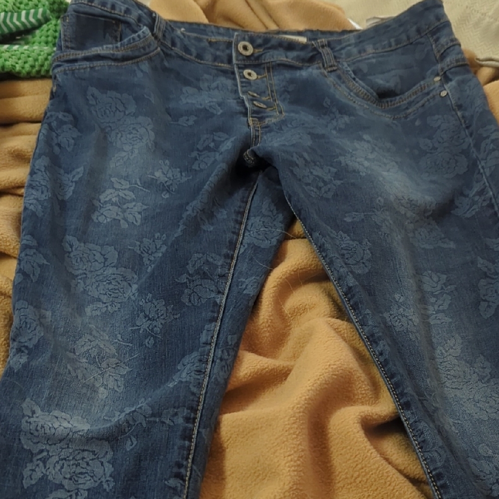 Blue Skinny Jeans with Floral Pattern